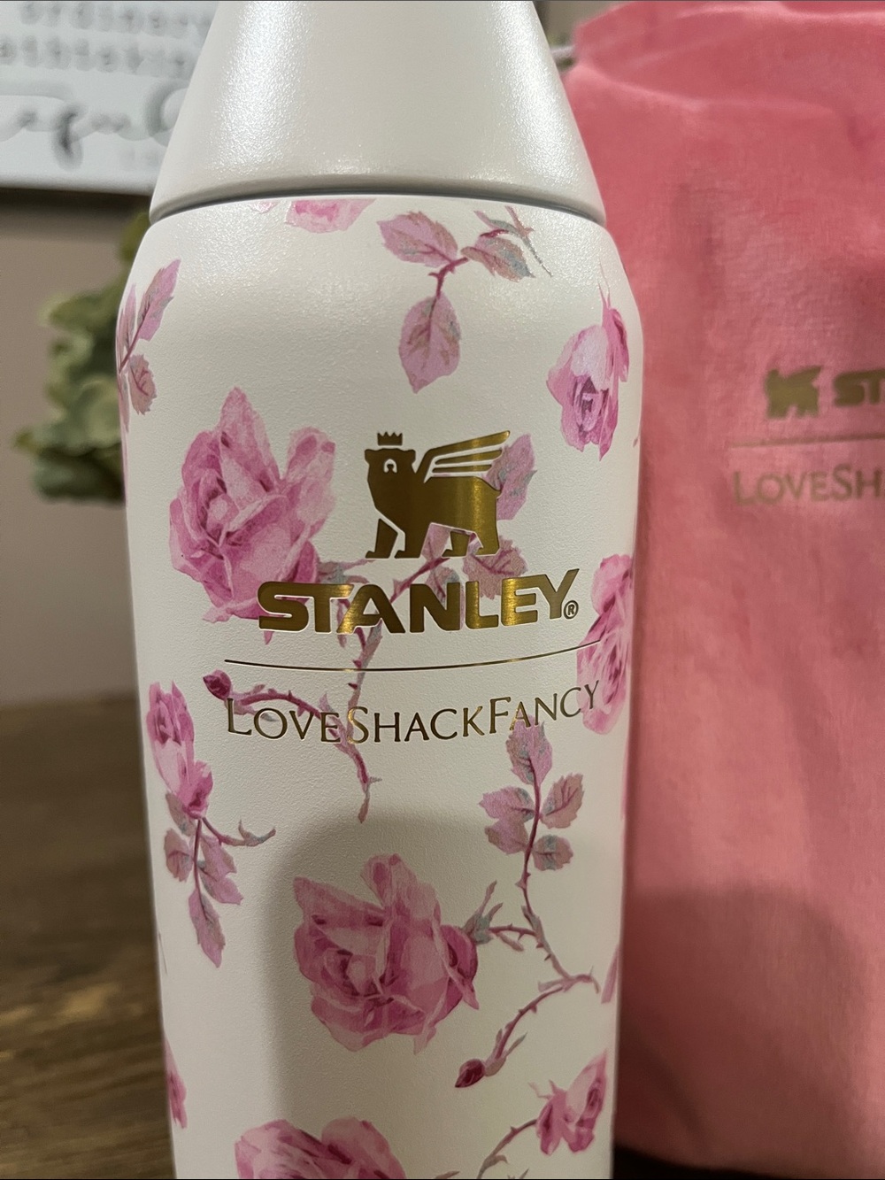 Stanley LoveShackFancy water bottle with storage bag - Picture 2 of 10